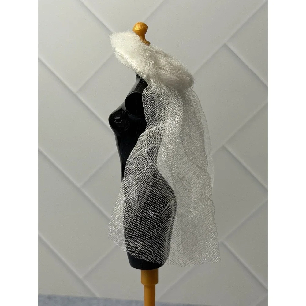 Vintage Barbie Bride Veil – White Faux Fur Halo with Tulle – 1960s Accessory